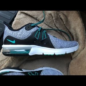 Nike Fitsole Teal/Gray/Black Women’s Size 8